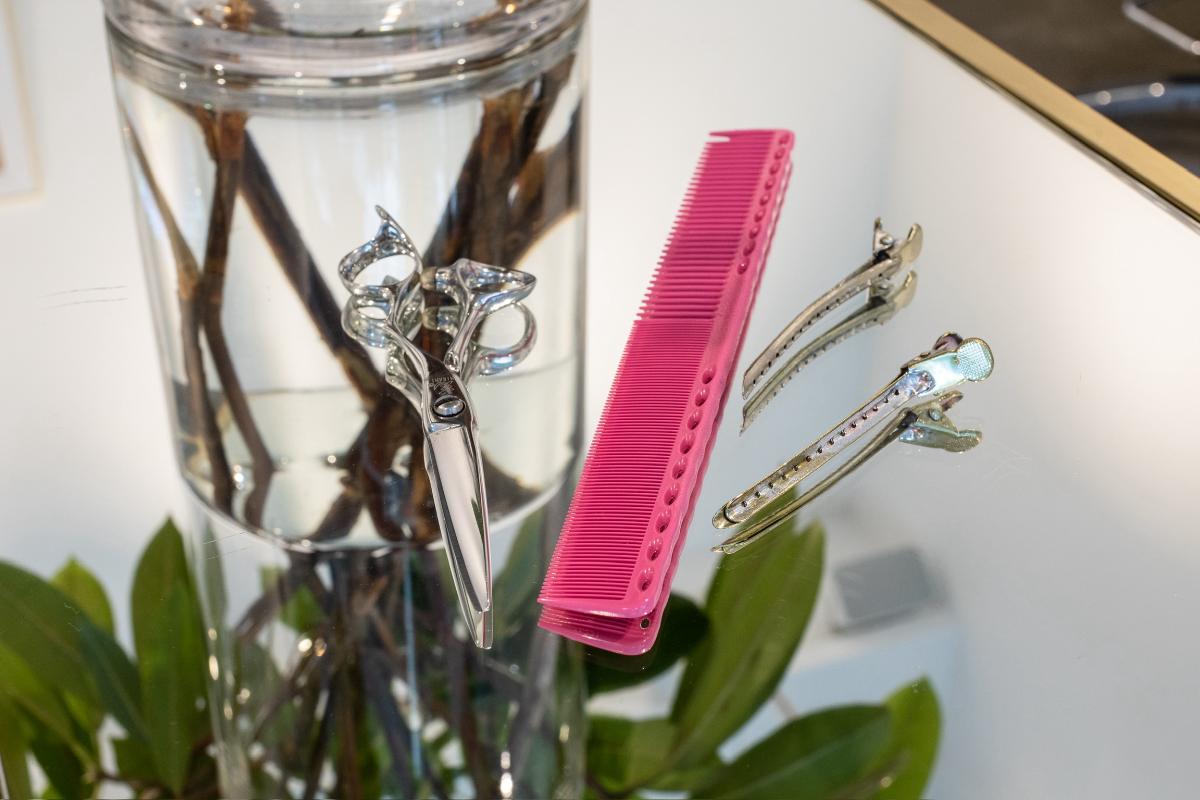 SALON 10N